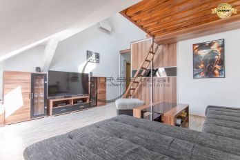 NA PREDAJ štýlový 1-izbový byt s galériou a klimatizáciou v Bratislave
