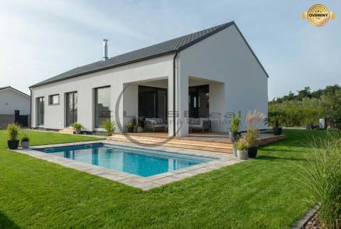  SKOLAUDOVANÉ! Štýlový 4i dom – ŠTANDARD v cene!