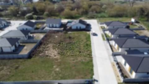  NA PREDAJ stavebný pozemok so stavebným povolením 498 m2 v Gajaroch