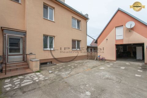  NA PREDAJ priestranný 4 izbový rodinný dom s veľkou záhradou v Stupave